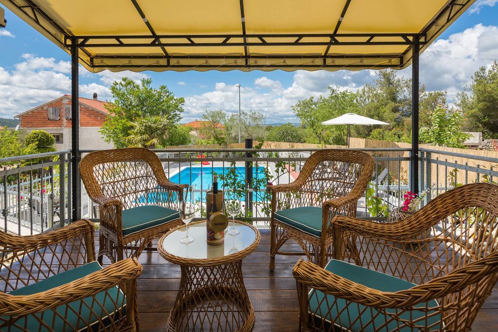 Villa Otavia 希贝尼克 外观 照片
